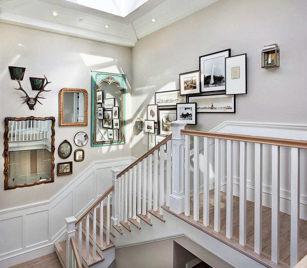 Picture-Wall-Ideas-for-Stairs